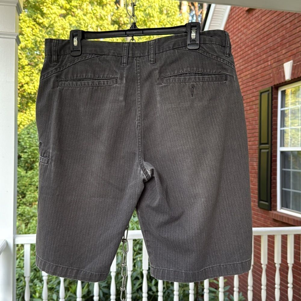 FDX Men's Charcoal Flat Front Shorts - 34 - Good Condition